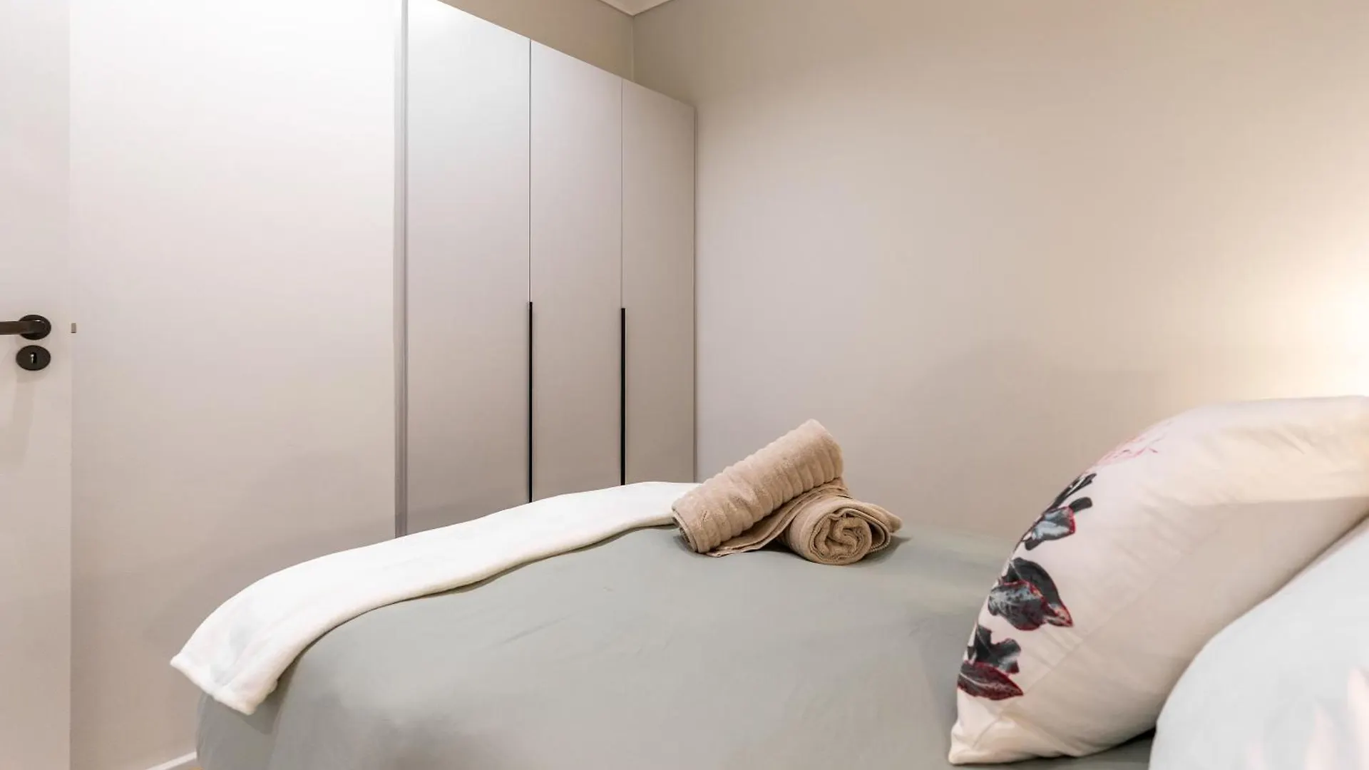 The Rose 102 -2Bedroom Apartment With Rooftop Pool Κέιπ Τάουν
