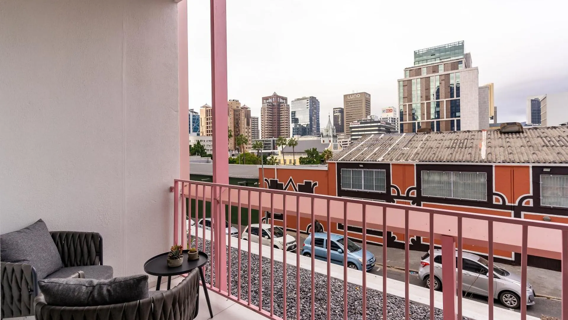 The Rose 102 -2Bedroom Apartment With Rooftop Pool Κέιπ Τάουν 0*,  Νότια Αφρική